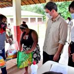 Eduardo Braide acompanha início da entrega de kits de alimentação escolar às famílias da Zona Rural