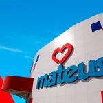 No Maranhão, supermercado Mateus é acusado de vender produto vencido após remarcar data de validade; veja o vídeo